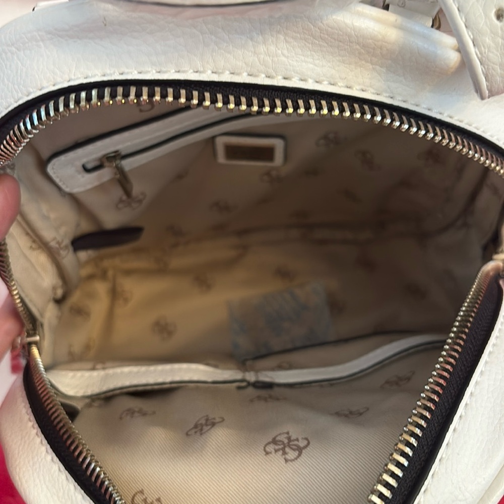 GUESS Mini Backpack NWT - Picture 9 of 13